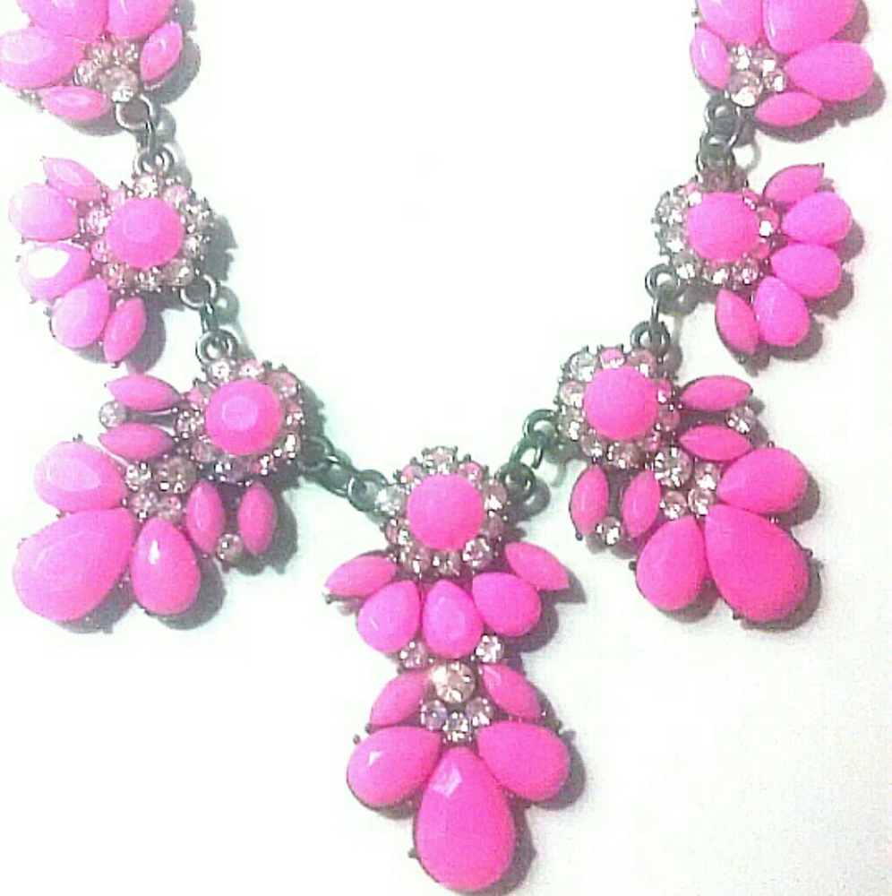 💕 New Statement Necklace 💕